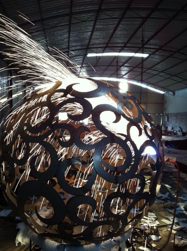 不銹鋼雕塑加工